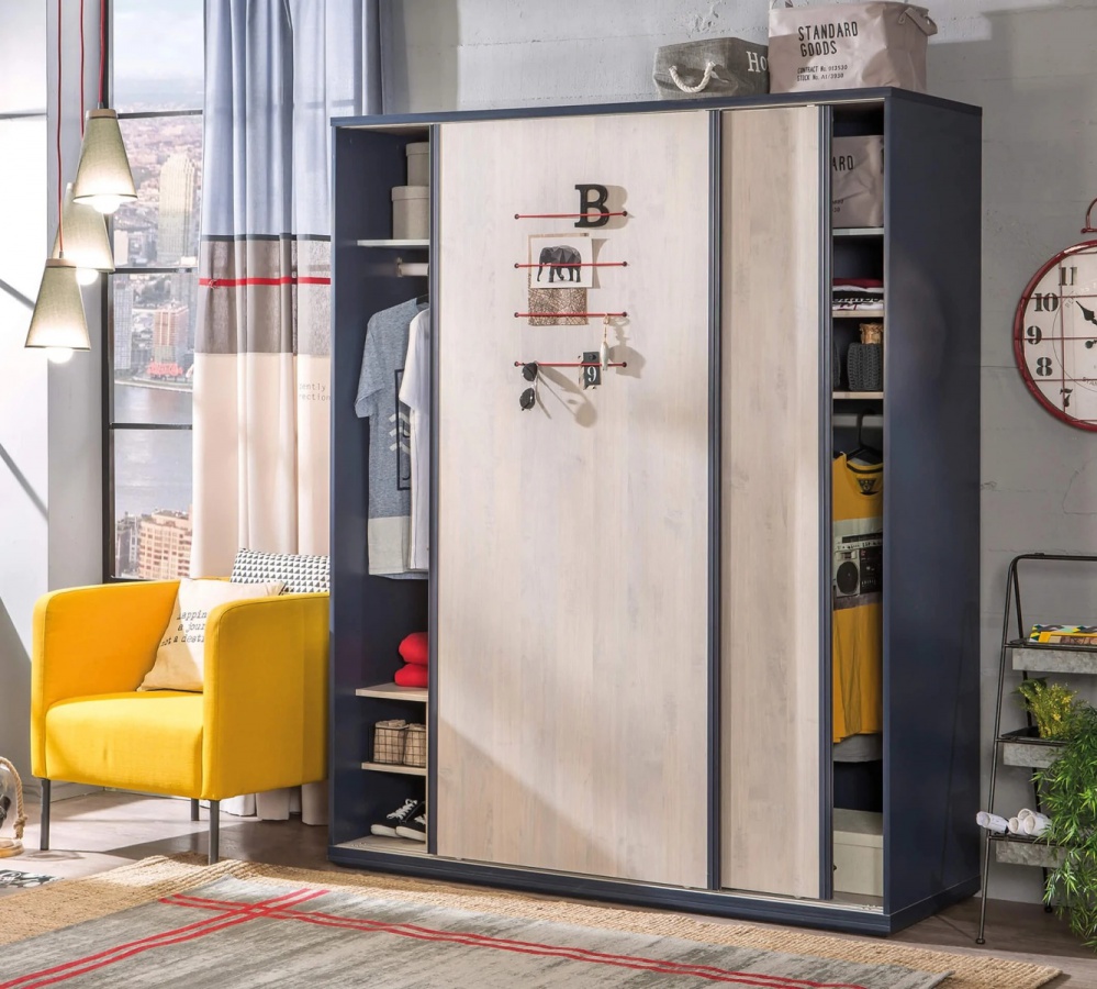 Študentská izba lincoln - dub/dub modrý/tmavomodrý.

 

S komodou Lincoln získate praktický úložný priestor, ktorý je tvorený štyrmi praktickými šuplíkmi a otvoreným priestorom.

 

Nočný stolík sa jednoducho rozloží na taburet a jedná sa tak o multifunkčný nábytok.

 

Študentská posteľ už na prvý pohľad zaujme svojím prevedením.

 

Kolekcia Lincoln bola vyrobená z kvalitného lamina a odolnej MDF dosky.

 

Študentská izba sa skladá z týchto prvkov:


	Veľká šatníková skriňa s posuvnými dverami Lincoln – 163x203x58cm (š, v, h)
	Zásuvková komoda Lincoln - 80x83x46cm (š, v, h)
	Nočný stolík 2v1 Lincoln - 55x48x41cm (š, v, h)
	Študentská posteľ 120x200cm s vankúšom Lincoln - 129x102x214cm (š, v, h)


 

Všetky produkty z kolekcie Lincoln nájdete nižšie v súvisiacich produktoch.