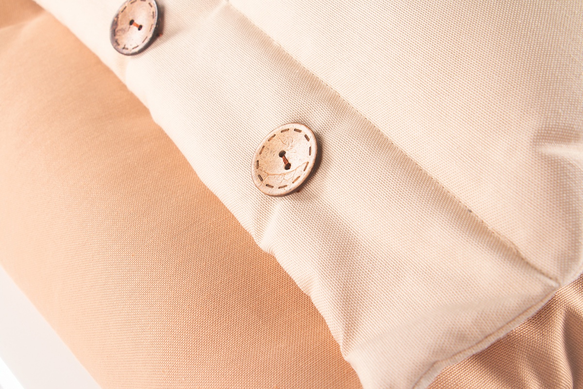 Posteľná súprava 120x200cm artos - hnedá/béžová.

 

Posteľný set Artos obsahuje:


	Prikrývka na posteľ – 180x228cm
	Prestieradlo - 172x252cm
	Vankúš - 52x89cm
	Dekoračný vankúšik - 36x36cm


 

Celý set bol vyrobený zo 100% bavlny.

 

Všetky produkty z kolekcie Artos nájdete nižšie v súvisiacich produktoch.