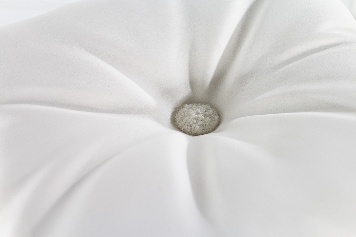 Posteľná súprava 120x200cm esme - šedá/biela.

 

Posteľná súprava Esme obsahuje:


	Prikrývka na posteľ – 188x217cm
	Prestieradlo - 172x252cm
	Vankúš - 69x52cm
	Dekoračný vankúšik - 45x45cm


 

Celý set bol vyrobený zo 100% bavlny.

 

Všetky produkty z kolekcie Esme nájdete nižšie v súvisiacich produktoch.