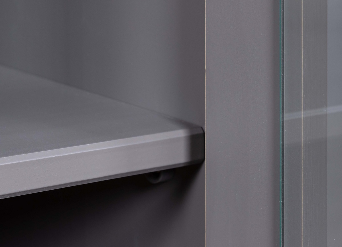 Vysoká vitrína z masívu weston - šedá/hnedá.

 

Vysoká vitrína je štýlovým kúskom, ktorý si zamilujete nielen pre jej vzhľad, ale predovšetkým pre praktickosť.

 

Rozmery vysokej vitríny Weston sú 90x190x38cm (š, v, h).

 

Všetky produkty z kolekcie Weston nájdete nižšie v súvisiacich produktoch.