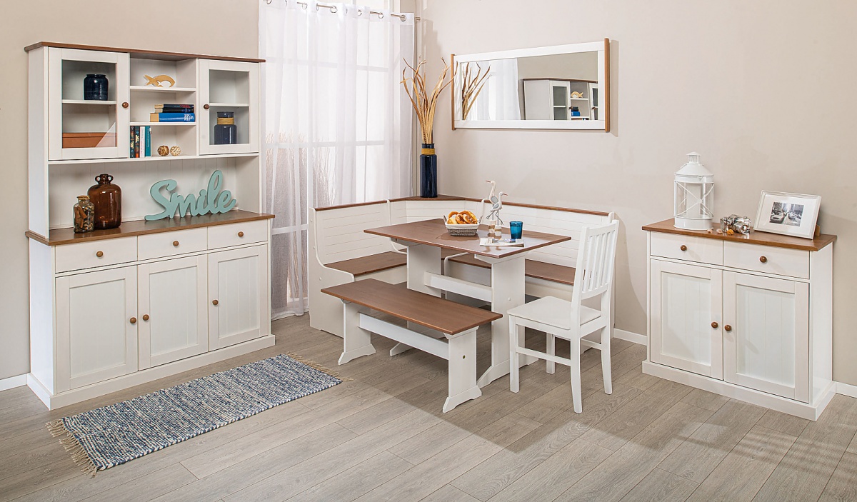 Široký kredenc i z masívu carson - biela/hnedá.

 

Široký kredenc perfektne zapadne ako do kuchyne, tak do jedálne.

 

Rozmery širokého kredenca I Carson sú 131x190x45cm (š, v, h).

 

Všetky produkty z kolekcie Carson nájdete nižšie v súvisiacich produktoch.