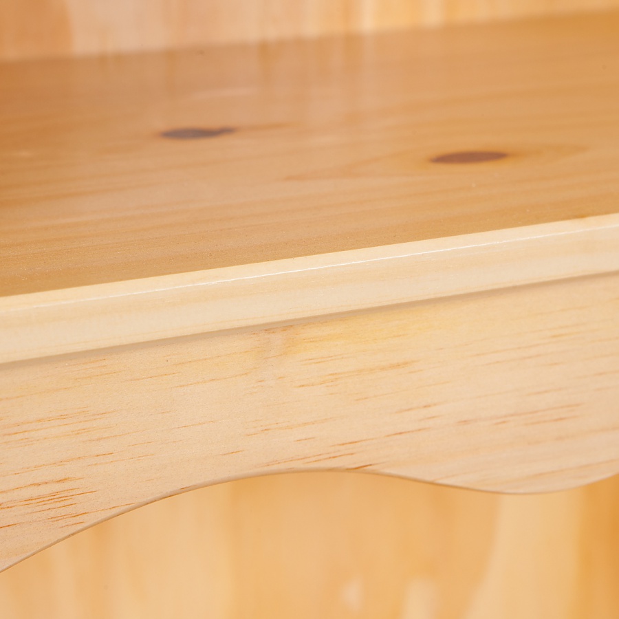 Široký kredenc z masívu sorano - borovica.

 

Verili by ste, že aj tradičný prvok ako je široký kredenc môže vyzerať v moderných domovoch štýlovo a nadčasovo?

 

Rozmery širokého kredenca Sorano sú 130x198x43cm (š, v, h).

 

Všetky produkty z kolekcie Sorano nájdete nižšie v súvisiacich produktoch.