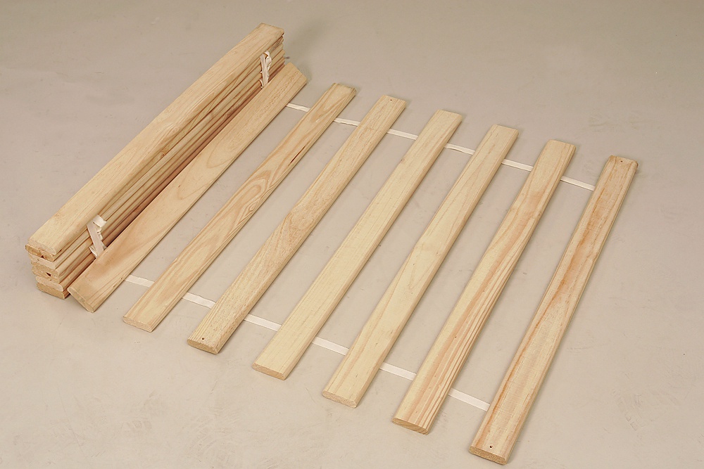 Latový rošt 140x200cm - borovica.

 

Vhodné postele pre tento typ roštu nájdete nižšie v súvisiacich produktoch.