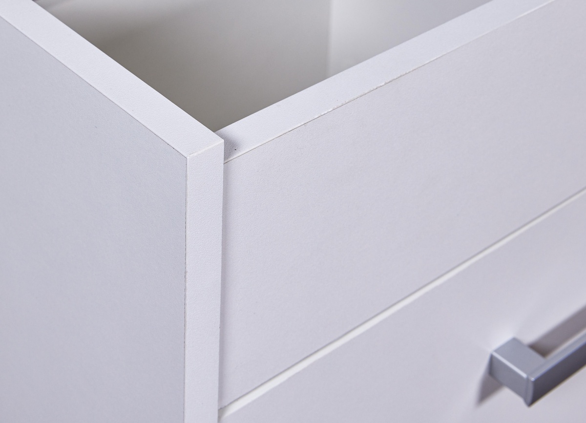 Manželská posteľ 140x200cm s výsuvnými nočnými stolíkmi a úložným.

 

Rozmery manželskej postele 140x200cm s výsuvnými nočnými stolíkmi a úložným priestorom Skye sú 144,4x83,3x205,4cm (š, v, h).

 

Všetky produkty z kolekcie Skye nájdete nižšie v súvisiacich produktoch.