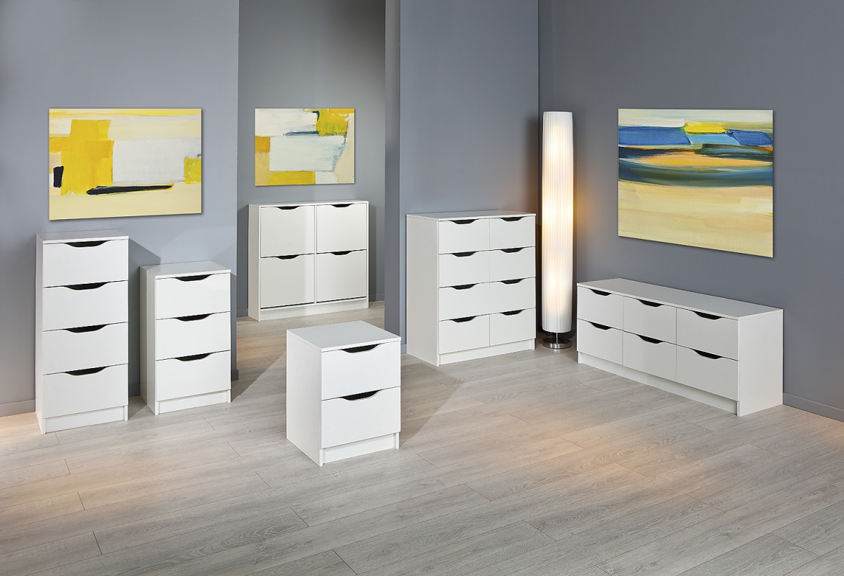 Komoda 3 zásuvky petrus - biela.

 

Kúpa komody je vždy dobrým nápadom.

 

Rozmery 3-zásuvkovej komody Petrus sú 41x71x40cm (š, v, h).

 

Všetky produkty z kolekcie Petrus nájdete nižšie v súvisiacich produktoch.