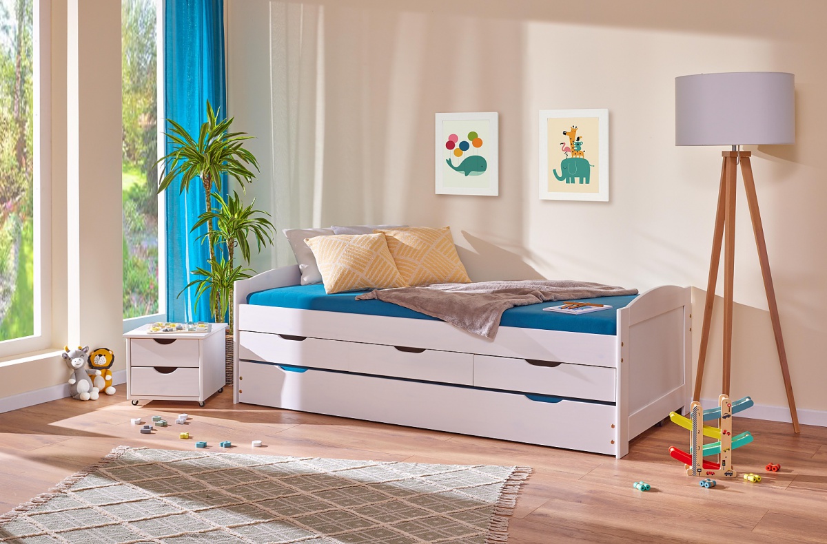 Posteľ z masívu 90x200cm s prístelkou a úložným priestorom janett -.

 

Rozmery postele z masívu 90x200cm s prístelkou a úložným priestorom Janett sú 98x63x205cm (š, v, h).

 

Všetky produkty z kolekcie Janett nájdete nižšie v súvisiacich produktoch.