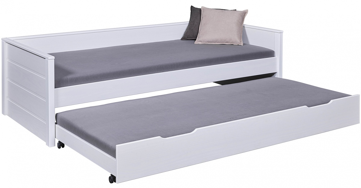 Válenda z masívu 90x200cm s prístelkou hendrix - biela.

 

Rozmery váľandy 90x200cm s prístelkou Hendrix sú 98x60x208cm (š, v, h). Výška sedacej časti od zeme je cca 38cm.

 

Všetky produkty z kolekcie Hendrix nájdete nižšie v súvisiacich produktoch.