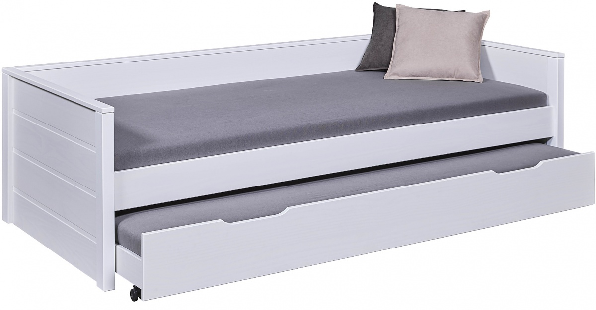 Válenda z masívu 90x200cm s prístelkou hendrix - biela.

 

Rozmery váľandy 90x200cm s prístelkou Hendrix sú 98x60x208cm (š, v, h). Výška sedacej časti od zeme je cca 38cm.

 

Všetky produkty z kolekcie Hendrix nájdete nižšie v súvisiacich produktoch.