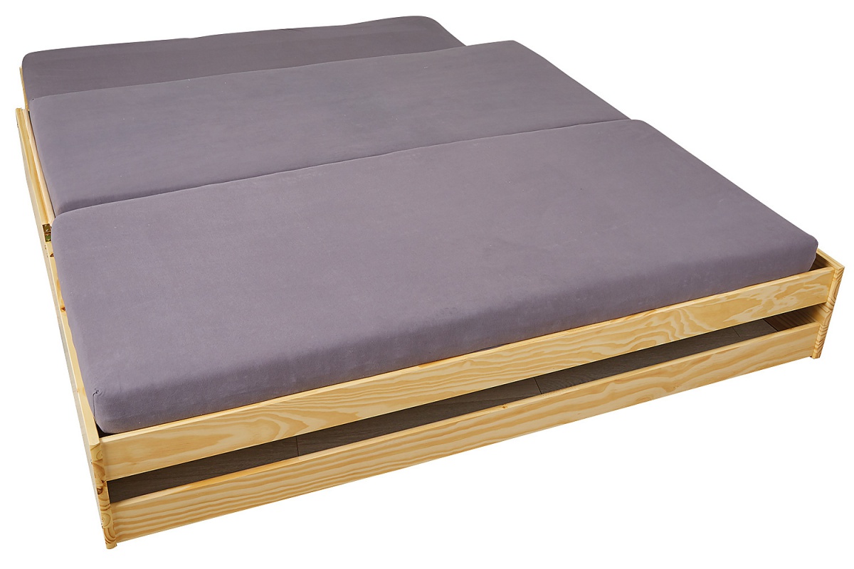 Rozkladacia posteľ z masívu 90x200cm tulip - borovica.

 

Rozmery rozkladacej postele 90x200cm Tulip sú 97x65x209cm (š, v, h).

Odporúčaná veľkosť matraca do prístelky - 90x185cm.

Všetky produkty z kolekcie Tulip nájdete nižšie v súvisiacich produktoch.