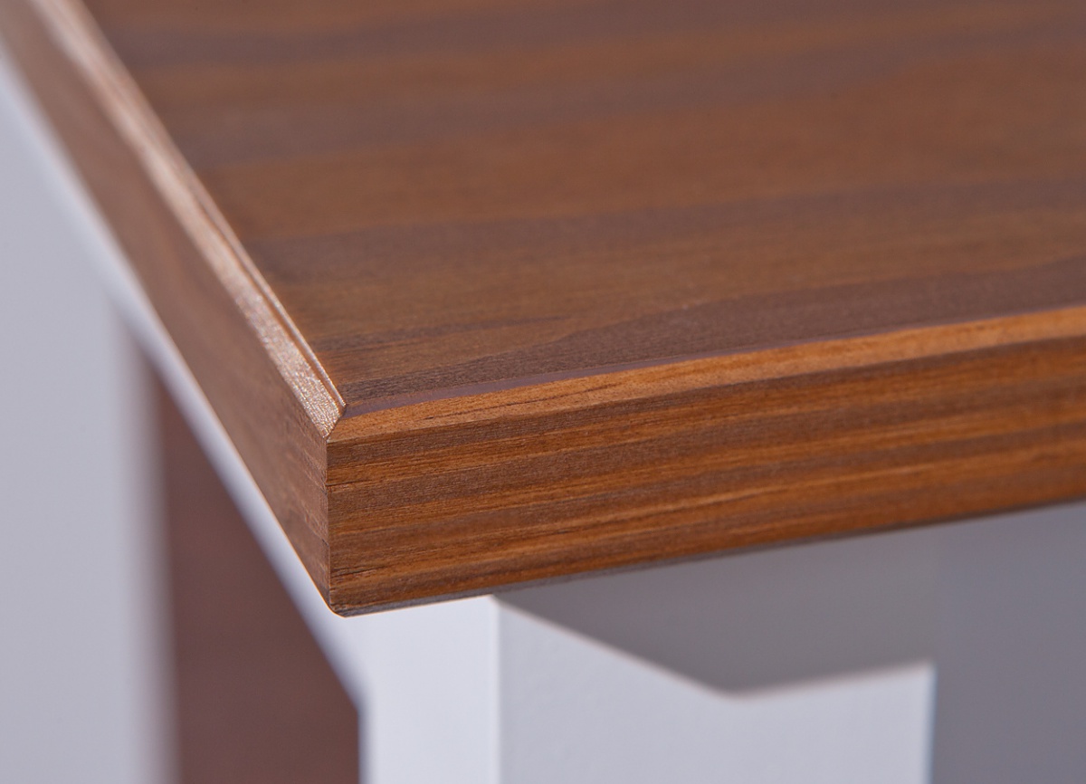 Veľká jedáleň z masívu carson - biela/hnedá.

 

Jedálenský stôl je stredobodom každého domova, a tak ho treba vyberať s rozvahou.

 

Čo by to bolo za jedáleň bez správnych stoličiek.

 

Minimalistická komoda je vybavená 2 priestrannými zásuvkami.

 

Široká komoda je opatrená 3 priestrannými zásuvkami.

 

Kredence využijete ako na riad, tak hrnce či príbory a iné potreby na varenie.

 

Veľká jedáleň sa skladá z týchto prvkov:


	Jedálenský stôl Carson - 160x75x90cm (š, v, h)
	6x jedálenská stolička Carson - 42x95x47cm (š, v, h)
	Kombinovaná komoda Carson - 90x86x45cm (š, v, h)
	Široká kombinovaná komoda Carson - 131x86x45cm (š, v, h)
	Kredenc Carson - 90x190x45cm (š, v, h)
	Široký kredenc I Carson - 131x190x45cm (š, v, h)


 

Všetky produkty z kolekcie Carson nájdete nižšie v súvisiacich produktoch.