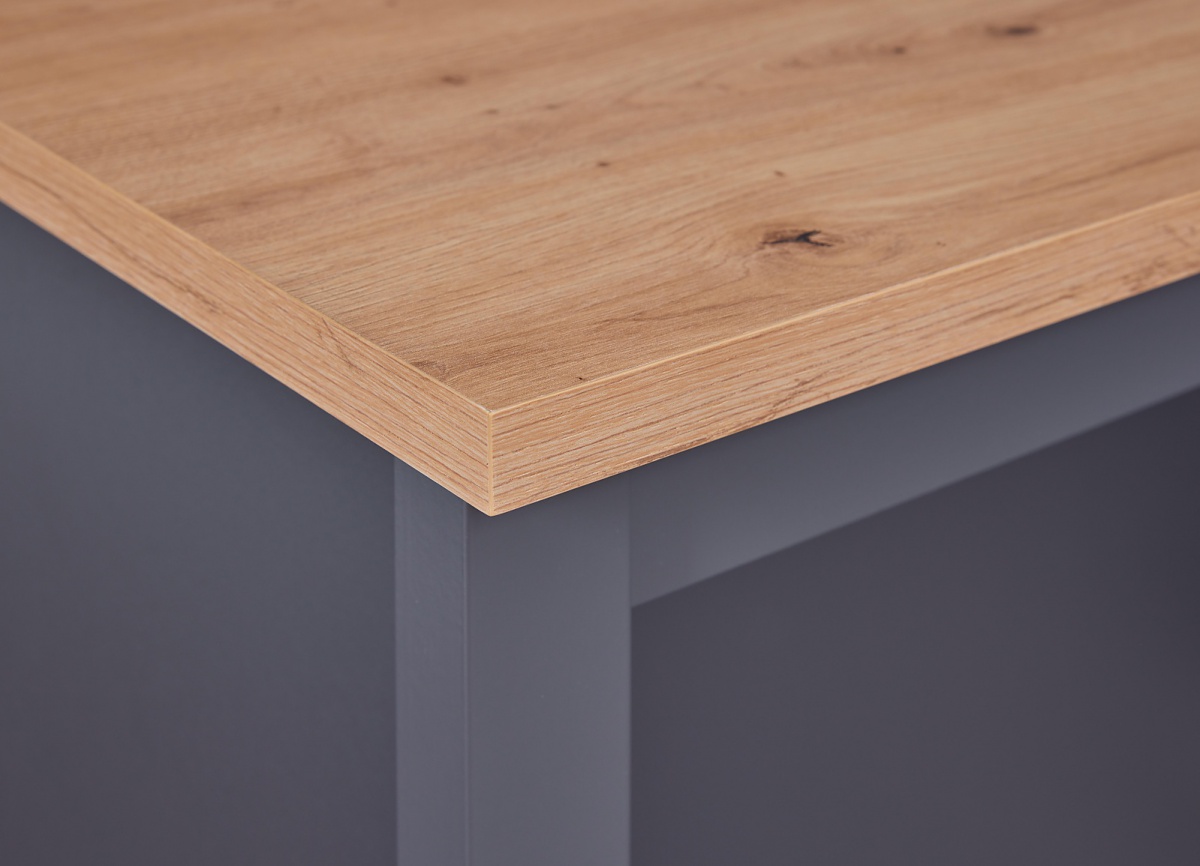 Barový pult silpa - šedá/dub artisan.

 

Barový pult je ideálnou voľbou do menších priestorov, kde nie je miesta nazvyš.

 

Rozmery barového pultu Silpa sú 124x91,5x75cm (š, v, h).

 

Všetky produkty z kolekcie Silpa nájdete nižšie v súvisiacich produktoch.