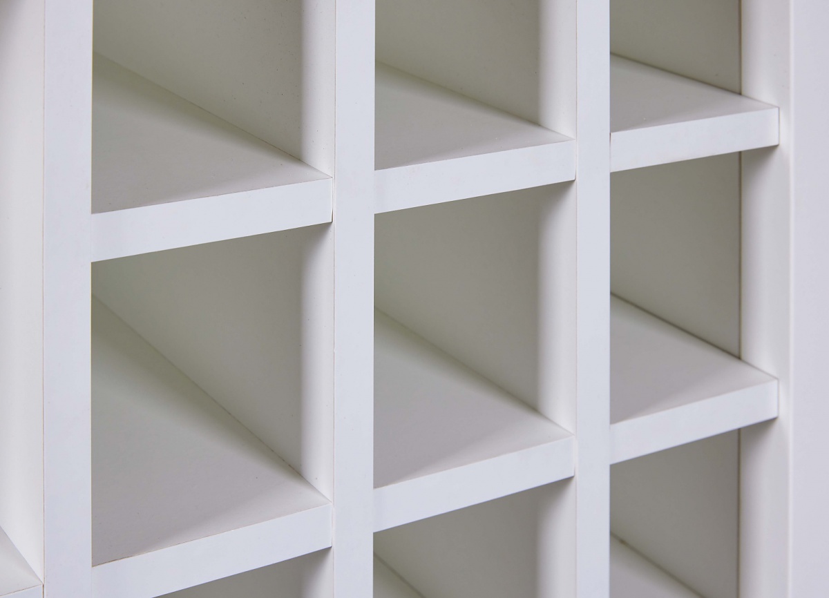 Vinotéka silpa - biela/dub artisan.

 

Neustále dostávate od priateľov a známych fľaše s alkoholom a neviete, kam s nimi?

 

Rozmery vinotéky Silpa sú 77x124x33cm (š, v, h).

 

Všetky produkty z kolekcie Silpa nájdete nižšie v súvisiacich produktoch.