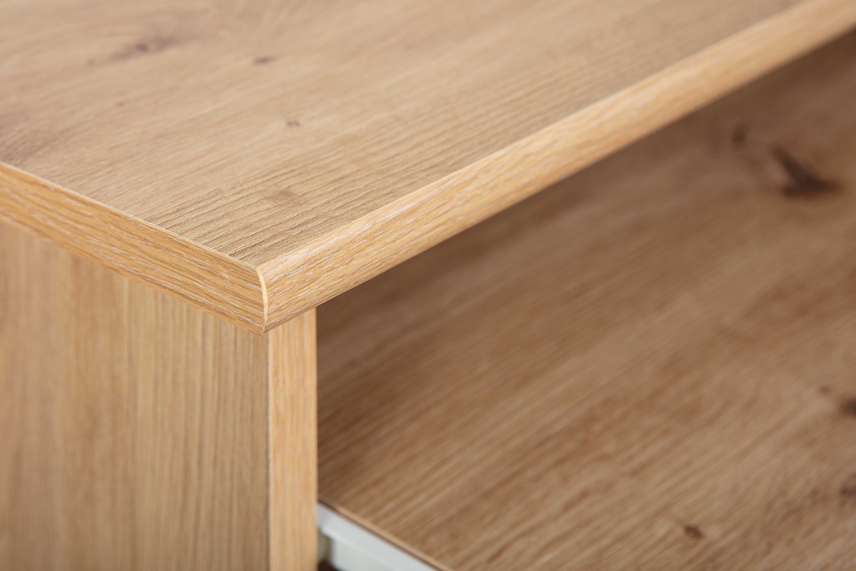 Pc stôl na kolieskach petrus - dub artisan.

 

Niekedy nemáte miesta nazvyš, a tak hľadáte praktické kúsky, ktoré splnia svoj účel na 100%, ale navyše nebudú zaberať príliš priestoru. PC stôl z kolekcie Petrus sa tak stáva ideálnym kúskom do každej domácnosti.

 

Rozmery PC stola na kolieskach Petrus sú 80x75x50cm (š, v, h).

 

Všetky produkty z kolekcie Petrus nájdete nižšie v súvisiacich produktoch.