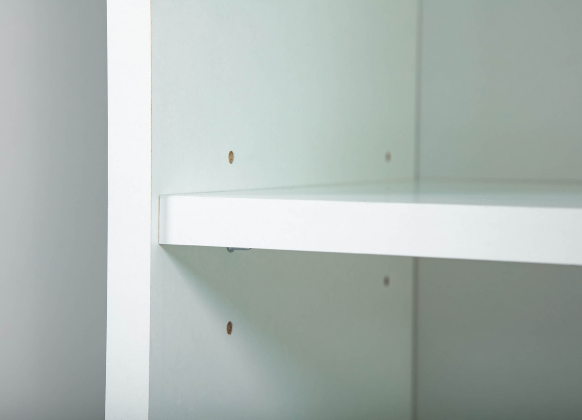 Dvojdverová skriňa nelly - biela.

 

Praktická dvojdverová skriňa sa vďaka svojmu vnútornému rozloženiu hodí naozaj všade.

 

Rozmery dvojdverovej skrine Nelly sú 70x189x34cm (š, v, h).

 

Všetky produkty z kolekcie Nelly nájdete nižšie v súvisiacich produktoch.