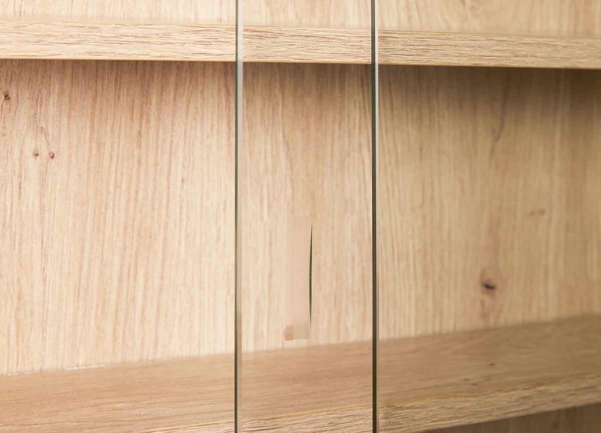 Nástenná vitrína miller - dub artisan.

 

Rozmery nástennej vitríny Miller sú 80x60x9,5cm (š, v, h).

 

Všetky produkty z kolekcie Miller nájdete nižšie v súvisiacich produktoch.