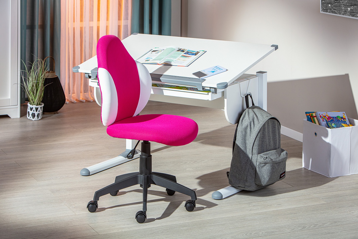 Detská otočná stolička na kolieskach zuri - ružová/biela.

 

Rozmery detskej otočnej stoličky na kolieskach Zuri sú 52x92-102x56cm (š, v, h).

 

Všetky produkty z kolekcie Zuri nájdete nižšie v súvisiacich produktoch.