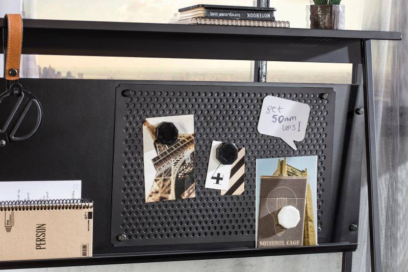 Malý písací stôl s nástavcom nebula - šedá/čierna.

 

Súčasťou stola je nadstavec.

 

Rozmery malého písacieho stola s nástavcom Nebula sú 114x146x62cm (š, v, h).

 

Všetky produkty z kolekcie Nebula nájdete nižšie v súvisiacich produktoch.