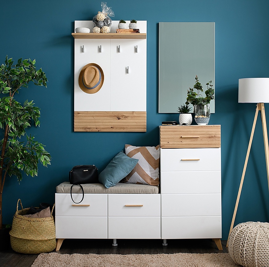 Predsieňová zostava jett - biela/dub artisan.

 

Priestranná predsieňová zostava ich Vás poteší svojim úložným priestorom, ale navyše dotiahne dizajn predsiene k dokonalosti.

 

Predsieňová zostava sa skladá z týchto prvkov:


	Predsieňová stena Jett - 141x189,5x35cm (š, v, h)
	Predsieňová skrinka Jett - 51,5x193x35cm (š, v, h)


 

Všetky produkty z kolekcie Jett nájdete nižšie v súvisiacich produktoch.