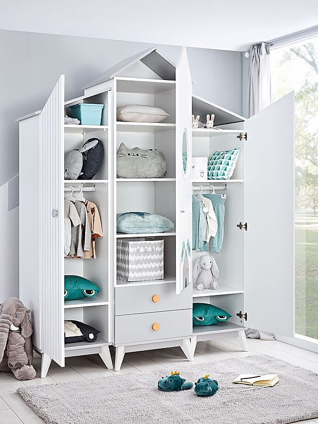 3d šatníková skriňa tweety - biela/šedá.

 

Trojdverová šatníková skriňa Tweety vyniká pestrým dizajnom obohateným o potlač vtákov.

 

Rozmery 3D šatníkovej skrine Tweety sú 151x218x60cm (š, v, h).

 

Všetky produkty z kolekcie Tweety nájdete nižšie v súvisiacich produktoch.