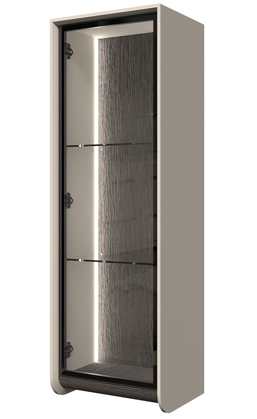 Závesná presklená vitrína jenna - béžov.melinga šedá.

Každý detail tejto závesnej vitríny bol starostlivo premyslený tak, aby spĺňal tie najvyššie nároky na estetiku aj praktickosť.


	Luxusný vzhľad: Béžová farba v kombinácii s dekorom melinga šedá dodáva vitríne nadčasový dizajn, ktorý sa hodí do každého interiéru – či už je moderný, rustikálny alebo škandinávsky.


 


	Tiché zatváranie: Vďaka pántom s mäkkým zatváraním už žiadne búchanie dverí.


 


	Kvalitné materiály: Vyrobené z odolného lamina a MDF dosiek, ktoré zaisťujú dlhú životnosť.


 


	Jednoduchá údržba: Povrch vitríny je ľahko umývateľný, čo znamená, že bude vyzerať ako nový aj po rokoch používania.


 


Rozmery závesnej vitríny Jenna sú 42x128x33cm (š, v, h).

 

 

Všetok nábytok patriaci do kolekcie Jenna nájdete nižšie v súvisiacich p