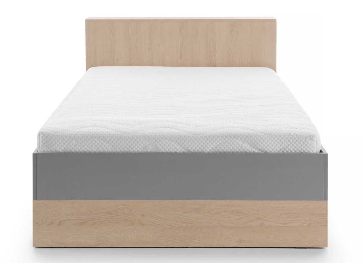 Študentská posteľ s úložným priestorom baxter - šedá, dub biscuit.

 Elegantný, moderný a nadčasový design – farba šedá v kombinácii s krásnym odtieňom duba biscuit, ktorá dokonale ladí s akýmkoľvek interiérom a vytvára príjemnú atmosféru.

Kvalitná laminová doska o hrúbke 16 mm, ktorá je pevná, odolná a ľahko sa čistí.

Praktické úložné riešenie - tajomstvom našej postele je geniálne navrhnutý úložný priestor.

Doskový rošt s otvormi umožňuje perfektnú cirkuláciu vzduchu a vytvára ideálne prostredie pre zdravý a pohodlný spánok.

Posteľ dodávame bez matraca a je nutné ho dokúpiť, v prípade doskového roštu odporúčame zvoliť matrac pružinový, latexový či penový s lepším odvetrávaním.

Rozmer posteľnej plohy je 120x200cm

 

 

 

Rozmery študentskej postele sú 124x80x224cm (š, v, h).

 

 

 

Všetok nábytok patriaci do kolekcie Baxter nájdete nižšie v súvisiacich produktoch.