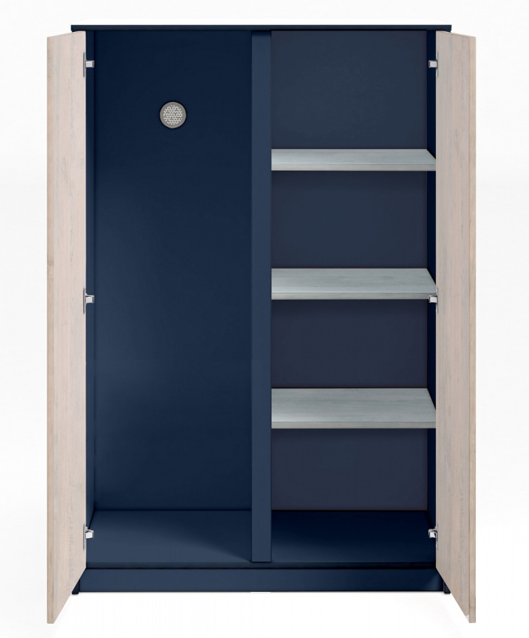 Šatníková skriňa lincoln modular - dub, dub tmavo modrá.

 

Šatníková skriňa Modular ponúka chytré riešenie pre menšie priestory.

 

Rozmery šatníkovej skrine Modular sú 96x140x52cm (š, v, h).

 

Kolekcia Modular vychádza z pôvodnej kolekcie Lincoln, ich dekory a farby sú zhodné, a tak je možné detskú izbu doplniť kúskami nábytku z týchto pôvodných kolekcií.