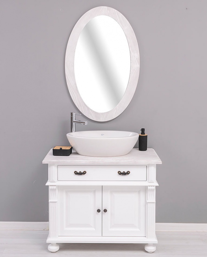 Kúpeľňová skrinka na umývadlo hetie 716 - bielá, borovica.

Kúpeľňová skrinka je opatrená farebným lakom v odtieni P004 a P080 (hlboko kefované), ktorý je aplikovaný dvakrát na zaistenie dlhodobej odolnosti a krásneho vzhľadu.


Praktickosť skrinky je zaistená dvoma dvierkami a jednou zásuvkou, ktoré poskytujú dostatok úložného priestoru pre všetky vaše kúpeľňové potreby.


Ďalšou výhodou tejto skrinky je, že je dodávaná v zmontovanom stave, čo znamená, že sa nemusíte trápiť s montážou a môžete ju ihneď začať používať.

Umývadlo, batéria či kovový výpust nie sú súčasťou a je potrebné ich zakúpiť samostatne.

 

 

Rozmery Kúpeľňové skrinky Hetie 716 sú 90x74x51cm (š, v, h).

 

 

Všetok nábytok patriaci do kolekcie Hetie nájdete nižšie v súvisiacich produktoch.

 

 

 

Farba na fotografii sa môže ľahko líšiť oproti reálnemu výrobku.
________________________________________
Z dôvodu výroby sedliackeho nábytku na zákazku, sme nútení požadovať od zákazníka zálohu v minimálnej výške 30% z ceny nábytku.