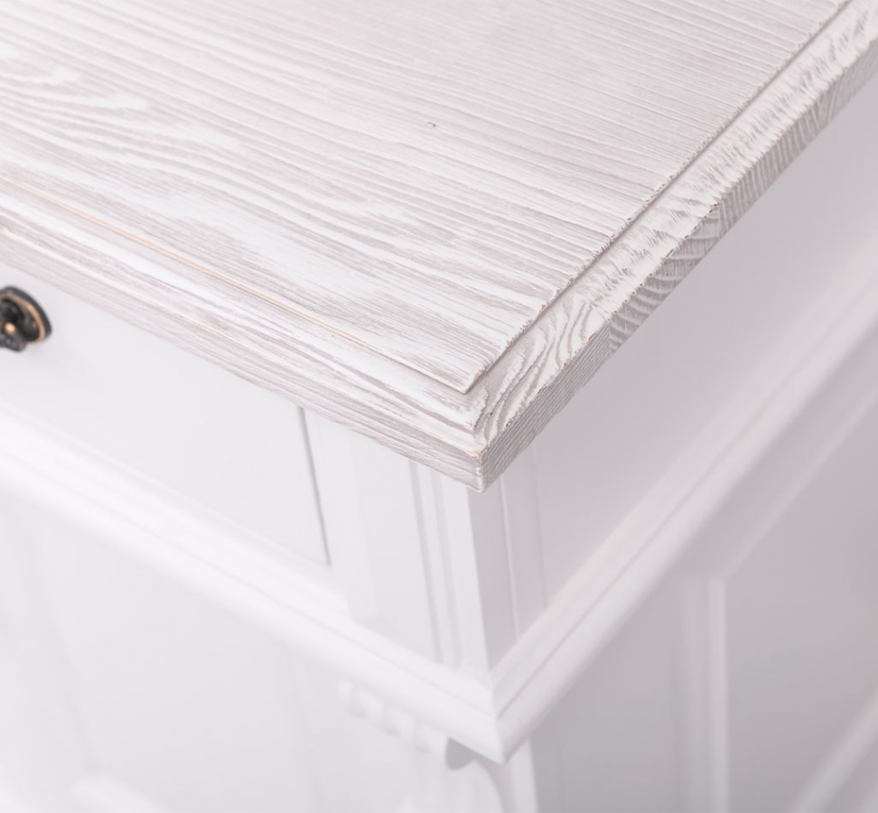 Kúpeľňová skrinka na umývadlo hetie 716 - bielá, borovica.

Kúpeľňová skrinka je opatrená farebným lakom v odtieni P004 a P080 (hlboko kefované), ktorý je aplikovaný dvakrát na zaistenie dlhodobej odolnosti a krásneho vzhľadu.


Praktickosť skrinky je zaistená dvoma dvierkami a jednou zásuvkou, ktoré poskytujú dostatok úložného priestoru pre všetky vaše kúpeľňové potreby.


Ďalšou výhodou tejto skrinky je, že je dodávaná v zmontovanom stave, čo znamená, že sa nemusíte trápiť s montážou a môžete ju ihneď začať používať.

Umývadlo, batéria či kovový výpust nie sú súčasťou a je potrebné ich zakúpiť samostatne.

 

 

Rozmery Kúpeľňové skrinky Hetie 716 sú 90x74x51cm (š, v, h).

 

 

Všetok nábytok patriaci do kolekcie Hetie nájdete nižšie v súvisiacich produktoch.

 

 

 

Farba na fotografii sa môže ľahko líšiť oproti reálnemu výrobku.
________________________________________
Z dôvodu výroby sedliackeho nábytku na zákazku, sme nútení požadovať od zákazníka zálohu v minimálnej výške 30% z ceny nábytku.