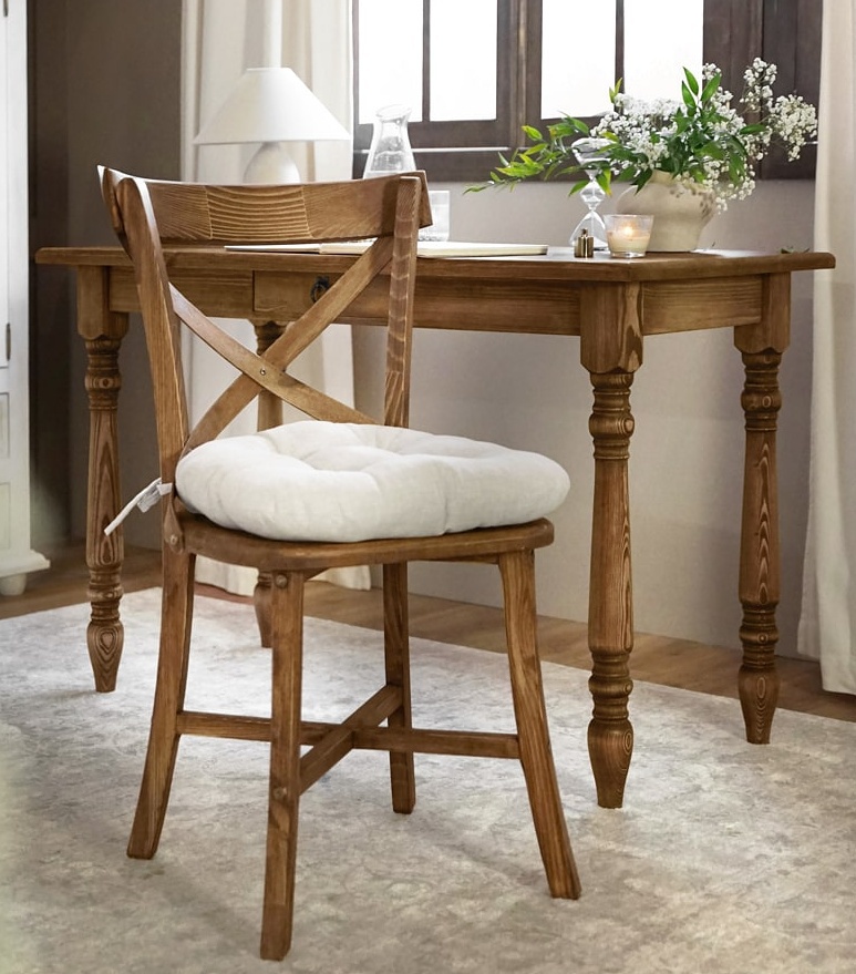 Stolička z masívneho dreva sil 25-výber morenia - stolička z masívneho.

Tento model je charakteristický svojou ľahkosťou, jemnosťou a eleganciou.

Tento výrobok je doručovaný v zmontovanom stave.

 

 

Rozmery stoličky z masívneho dreva SIL 05 sú 46x96x51cm (š, v, h).

 

 

Z dôvodu výroby masívneho nábytku na zákazku, sme nútení požadovať od zákazníka zálohu v minimálnej výške 1000 Sk podľa hodnoty nábytku.