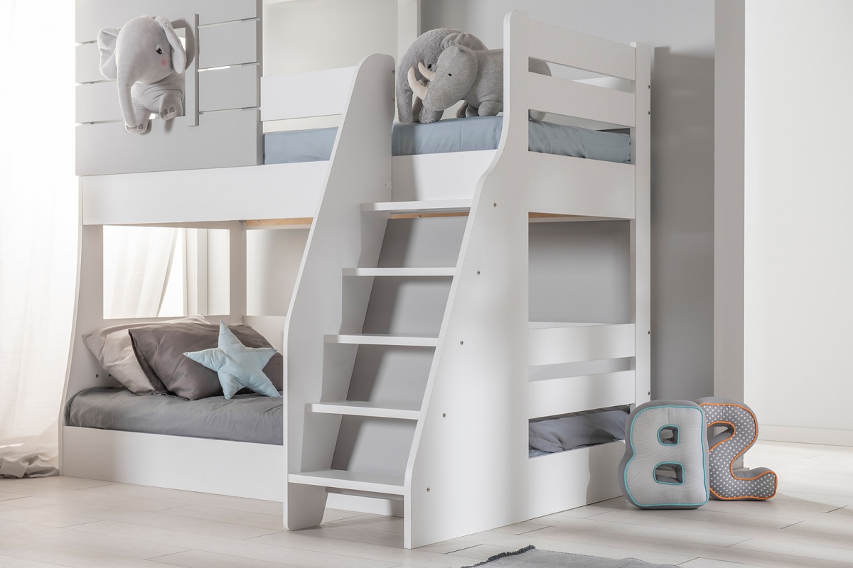 Poschodová posteľ so schodíkmi boom (pravá) - biela, šedá.

 

Poschodová posteľ Boom sa stane rajom pre dve deti v izbe a dokonale vyrieši starosti s obstaraním postelí.

 

Rozmery poschodovej postele so schodíkmi Boom sú 149x229,1x206,5cm (š, v, h).

 

Všetky produkty z kolekcie Boom a vhodné matrace nájdete nižšie v súvisiacom tovare.