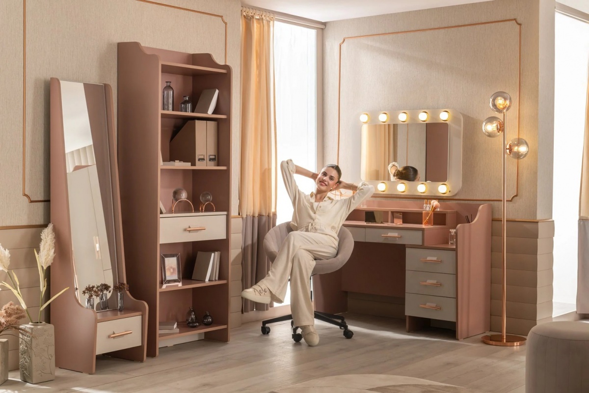 Knižnica viviana - ružová, biela.

 

Vďaka šiestim policiam poskytuje dostatok priestoru na vystavenie kníh, časopisov a ďalších dekoratívnych predmetov, pričom každá polica dokáže uniesť až 25 kg.

 

Veľký úložný priestor knižnice vám umožní udržať váš priestor organizovaný a prehľadný.

 

Knižnica je vyrobená z prvotriednej 18 mm drevotrieskovej dosky (lamino) – je teda nielen odolná, ale aj štýlová, vďaka čomu sa stáva ideálnym doplnkom pre každý moderný interiér.

 

Rozmery knižnice Viviana sú 64x195x38 (š, v, h).

 

Všetky produkty z kolekcie Viviana nájdete v súvisiacich produktoch nižšie.