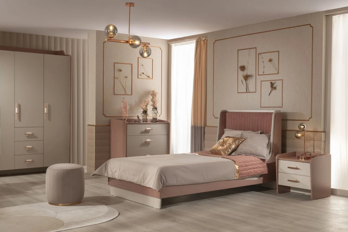 Posteľ 100x200 viviana - ružová, biela.

 

Rám je vyrobený z 18 mm drevotriesky, čo zaručuje pevnosť, stabilitu a zdravé používanie, pričom nosnosť 130 kg prináša spoľahlivosť na každodenné spanie.


Posteľ je dodávaná S roštom a BEZ matraca!

 

Rozmery postele Viviana sú 108 × 109 × 212 cm (š, v, h).

 

Všetky produkty z kolekcie Viviana nájdete v súvisiacich produktoch nižšie.