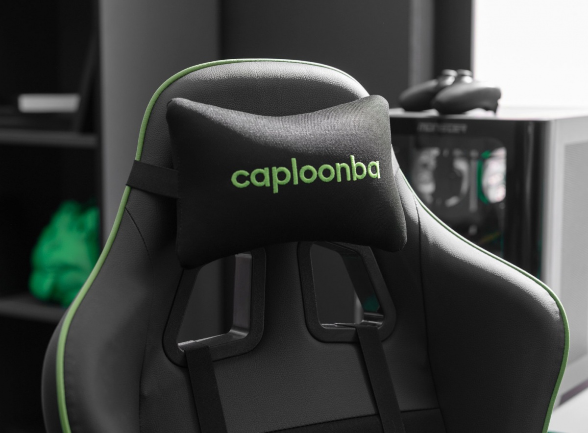 Herná stolička diego - čierna, zelená.


 

Ergonomicky tvarované operadlo s bočným vedením podporuje správne držanie chrbta, zatiaľ čo polstrovaný sedák rozkladá tlak pre pohodlné sedenie počas celého dňa.

 

Nastaviteľné podrúčky umožnia prispôsobiť oporu rúk a plynulé nastavenie výšky pomocou plynového piestu zaistí príjemný komfort aj počas prestávok medzi zápasmi.

 

Herná stolička Diego je skvelá voľba pre všetkých, ktorí chcú spojiť pohodlie, výkon a štýl v jednom.

 

Ďalšie produkty z kolekcie Diego nájdete v súvisiacich produktoch nižšie.