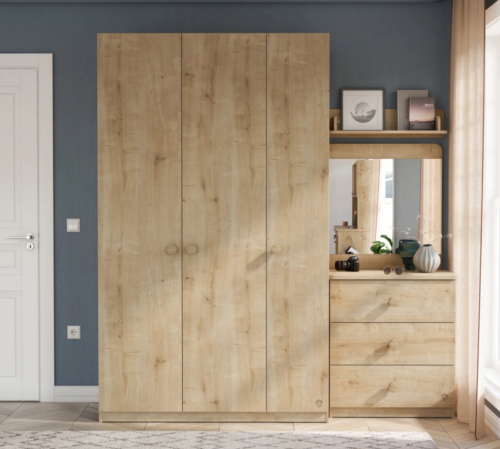 Trojdverová šatníková skriňa cody - dub svetlý.

 

Premyslené členenie ponúkne maximum úložného priestoru.

 

Ovládanie je pohodlné vďaka okrúhlym úchytkám, dvere sa vďaka pneumatickým brzdám pántov zatvárajú ticho a bezpečne.

 

Skriňa je vyrobená z kvalitného lamina odolného proti každodennému používaniu; poteší tiež ľahká údržba - stačí utrieť vlhkou handričkou.

 

Rozmery skrine: 138 × 198 × 56 cm (š × v × h).

 

Ak chcete zjednotiť celú izbu, jednoducho ju skombinujete s ďalšími prvkami z kolekcie Cody, ktoré nájdete nižšie medzi súvisiacimi produktmi.