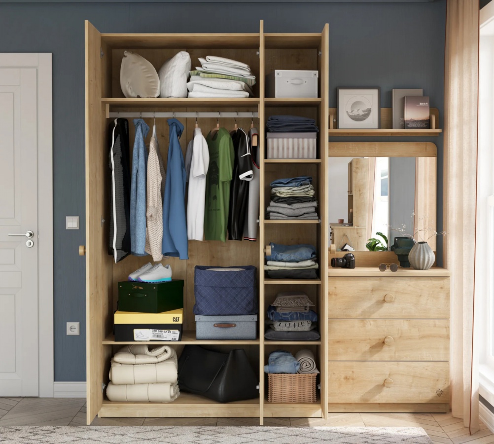 Trojdverová šatníková skriňa cody - dub svetlý.

 

Premyslené členenie ponúkne maximum úložného priestoru.

 

Ovládanie je pohodlné vďaka okrúhlym úchytkám, dvere sa vďaka pneumatickým brzdám pántov zatvárajú ticho a bezpečne.

 

Skriňa je vyrobená z kvalitného lamina odolného proti každodennému používaniu; poteší tiež ľahká údržba - stačí utrieť vlhkou handričkou.

 

Rozmery skrine: 138 × 198 × 56 cm (š × v × h).

 

Ak chcete zjednotiť celú izbu, jednoducho ju skombinujete s ďalšími prvkami z kolekcie Cody, ktoré nájdete nižšie medzi súvisiacimi produktmi.