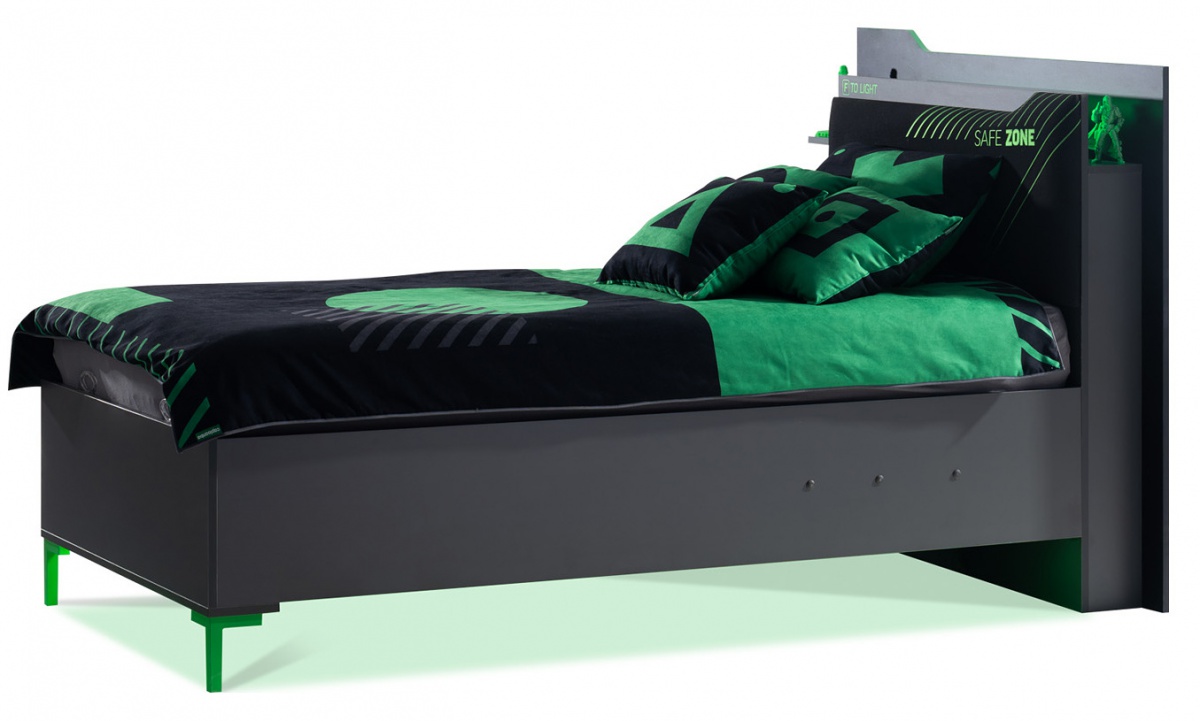 Posteľ s úložným priestorom 100x200 cm diego - čierna, zelená.

 

Je vyrobená z kvalitnej 18mm drevotriesky (lamina), čo zaručuje dlhú životnosť a pevnosť konštrukcie.

 

Čalúnené čelo s jemnou výšivkou dopĺňajú dve praktické vrecká na uloženie kníh, časopisov alebo telefónu.

 

Pre modernú (a hernú) atmosféru je posteľ vybavená RGB LED osvetlením – ovládaným dotykom – umiestneným pod posteľou a za čelom. Môžete si tak jednoducho nastaviť podsvietenie presne podľa aktuálnej nálady.

 

15 cm vysoké ABS nohy umožňujú pohodlné čistenie aj pod posteľou, čo výrazne uľahčí celkovú údržbu izby.

 

Posteľ Diego je ideálnou voľbou pre študentské a herné izby, kde sa spája pohodlie, funkčnosť a štýl.

 

Posteľ je dodávaná s výklopným roštom a úložným priestorom, bez matraca!

 

Rozmery postele sú 131 × 125 × 220 cm (š,v,h).

 

Ďalší nábytok z kolekcie Diego nájdete v súvisiacich produktoch nižšie.