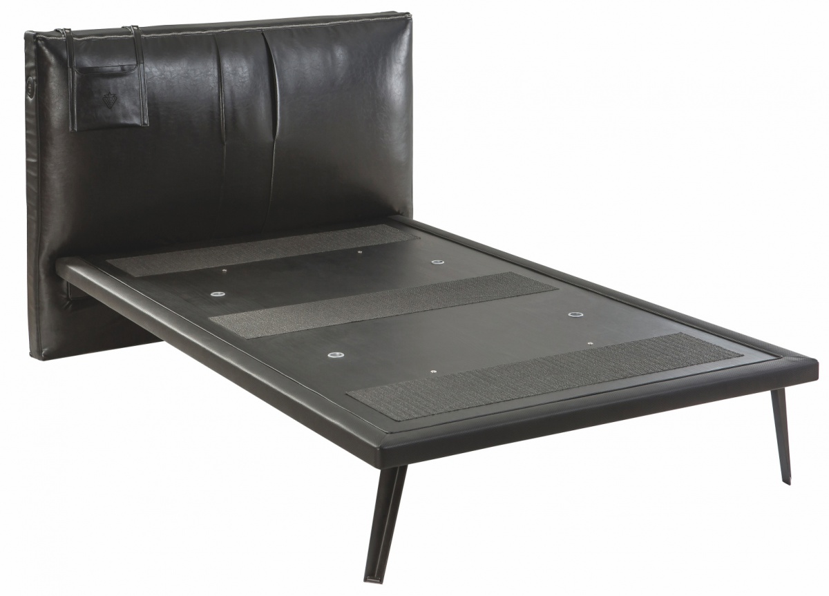 Študentská posteľ s usb 120x200cm nebula - čierna.

 

Dominantou je čalúnené čelo z eko-kože s ručne šitým vreckom a integrovaným USB portom, ktorý elegantne spája technológie s komfortom.

 

S rozmermi 135 cm na šírku, 105 cm na výšku a hĺbkou 220 cm sa stane výrazným prvkom miestnosti.

 

Všetok nábytok patriaci do kolekcie Nebula nájdete nižšie v súvisiacich produktoch.